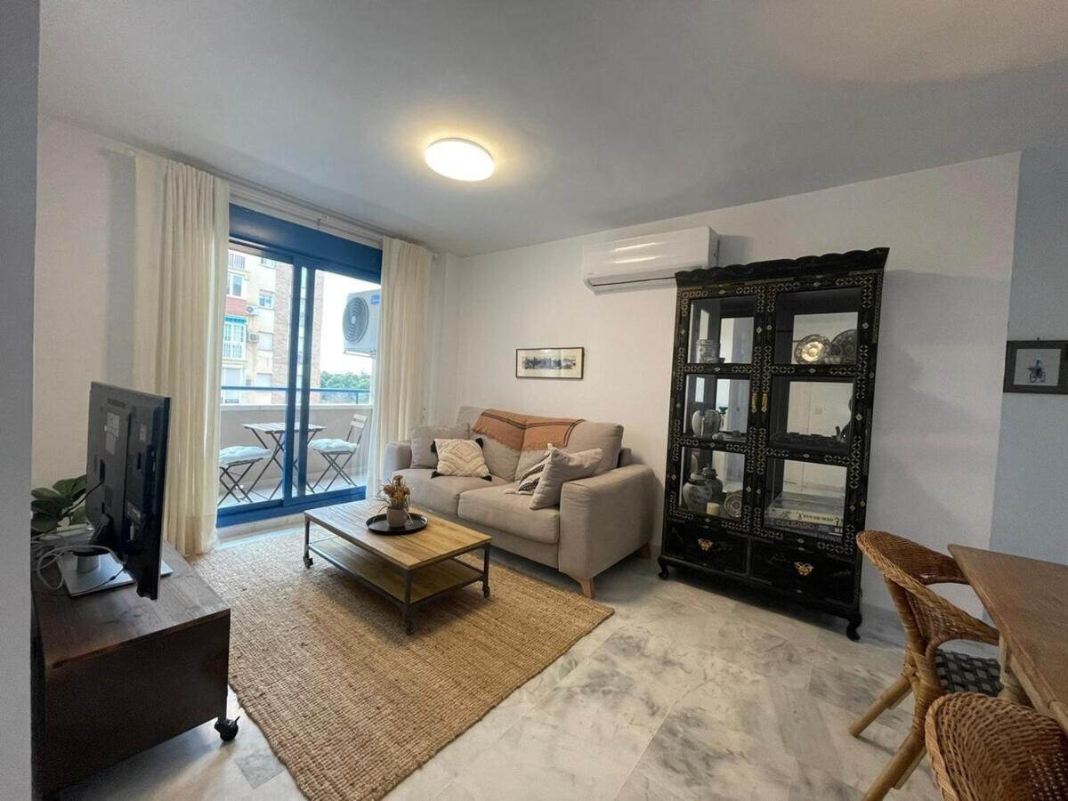Calu Homes Cerca Playa De Huelin Málaga Kültér fotó
